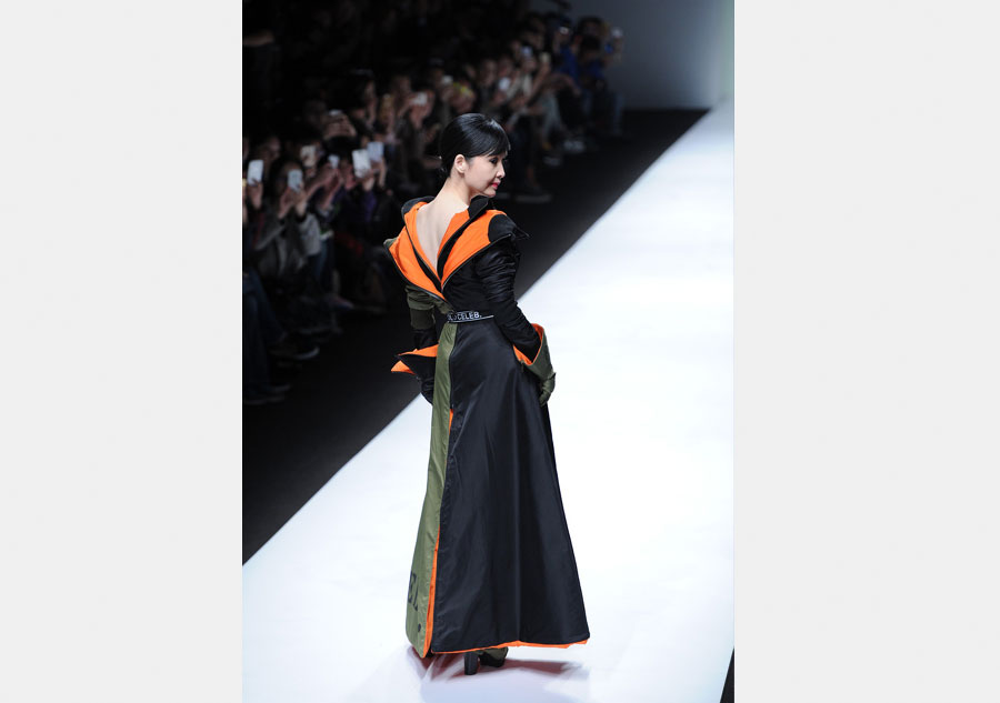 Vivian Chow shines Shanghai Fashion Week