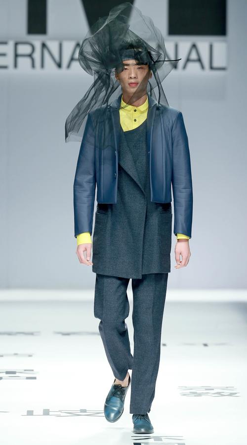 IM int'l 2015 graduates' collection shown in China Fashion Week