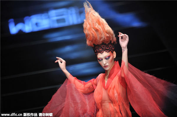 Traditional Chinese elements dazzle at China Fashion Week in Beijing