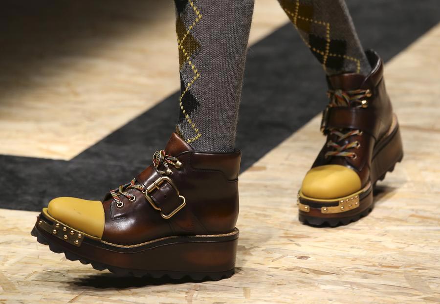 Milan Fashion Week: Prada Autumn/Winter 2016 collection