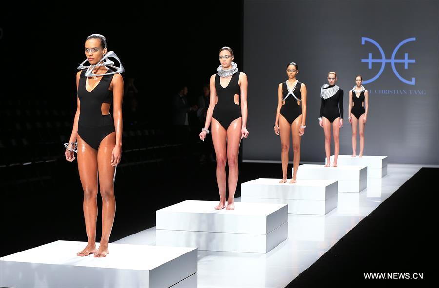 3D printed collection presented during Toronto Fashion Week