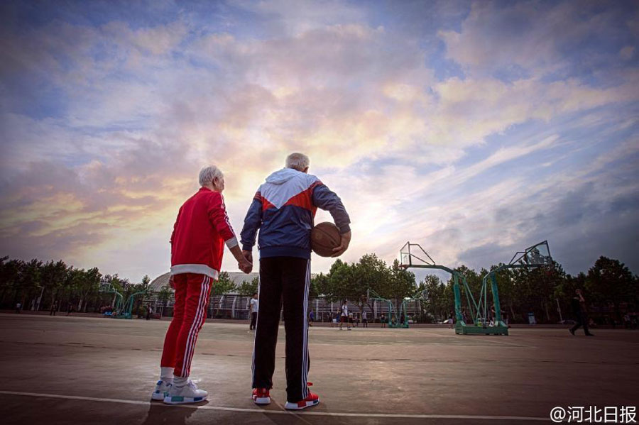 Senior couples take fashionable wedding photos