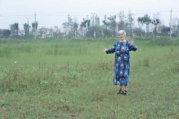 Retired factory worker emerges as internet fashionista