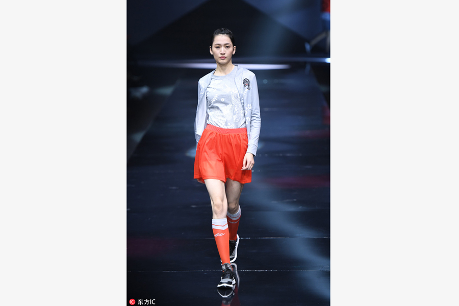 2017 China Fashion Week: Xiang Shang Sport