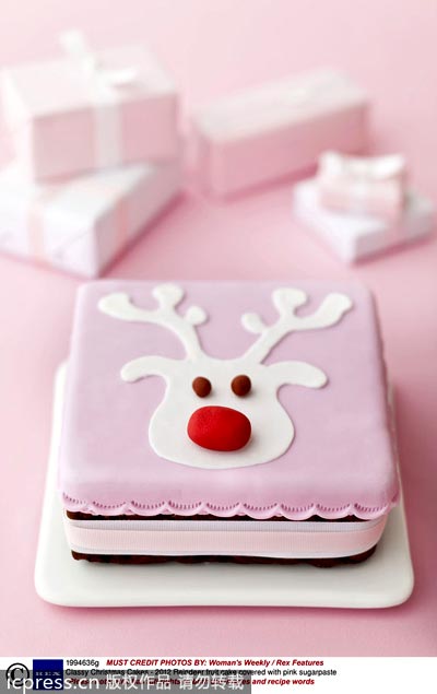 DIY classy Christmas cake