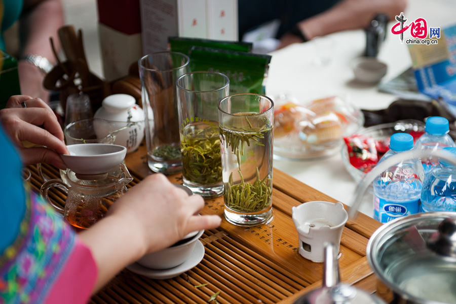 Beijing's tea street makes summer promotion