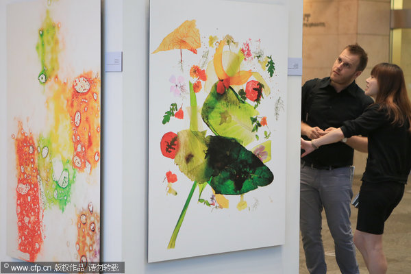 COLORTASTE displays abstract food art