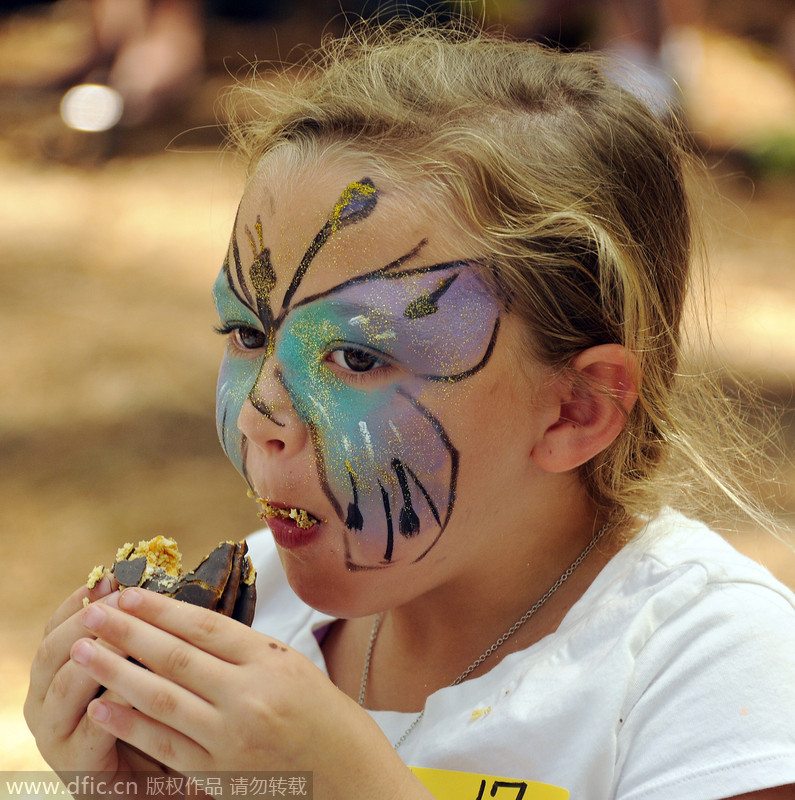 Moon pie eating contest