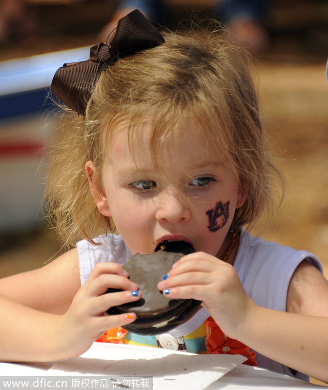 Moon pie eating contest