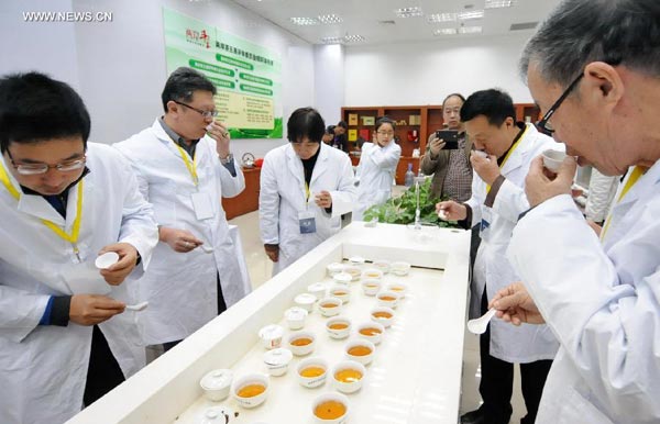 Tea contest held in China's Xiamen