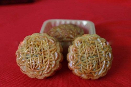 Do you dare try these weird mooncakes