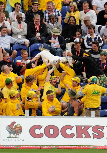 Australian fans at cricket test game