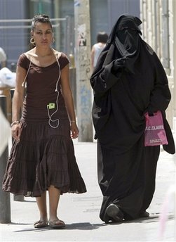 Sarkozy: Burqas are 'not welcome' in France