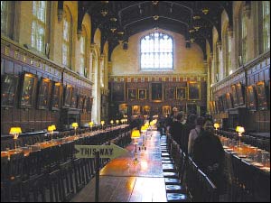 哈利-波特食堂原型在牛津大学 座位分级别(图)