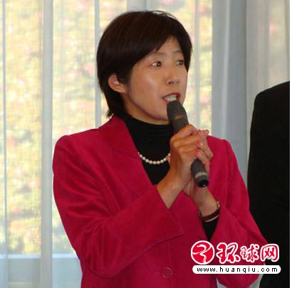 “异彩分呈”的日本民主党美女议员们