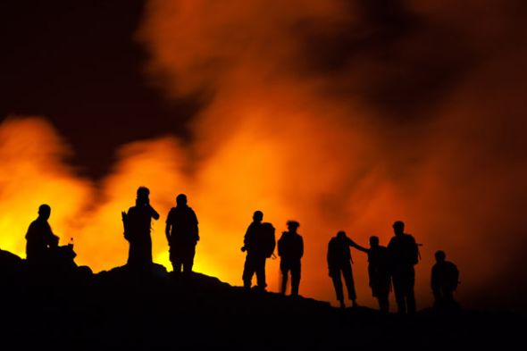 探访非洲地狱般沙漠：火山毒气硫磺湖泊俱全