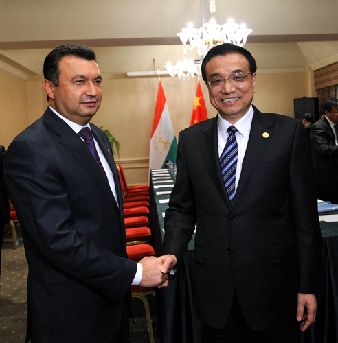 李克强会见吉尔吉斯斯坦、哈萨克斯坦和塔吉克斯坦总理