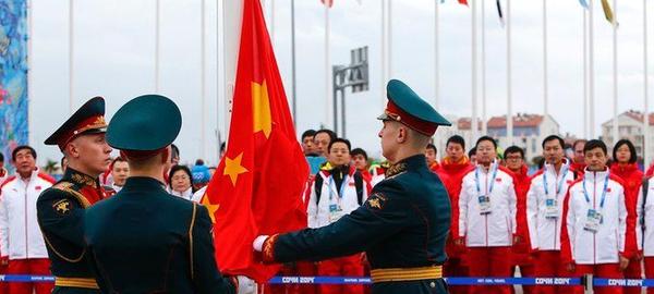 索契冬奥会中国代表团举行升旗仪式