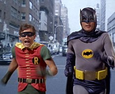 法美总统跑进会场 恰似“蝙蝠侠”搭档拯救世界