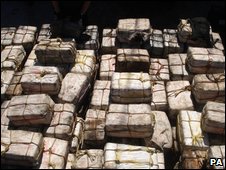 南美渔船密室藏毒5吨半 英海军24小时搜获创纪录
