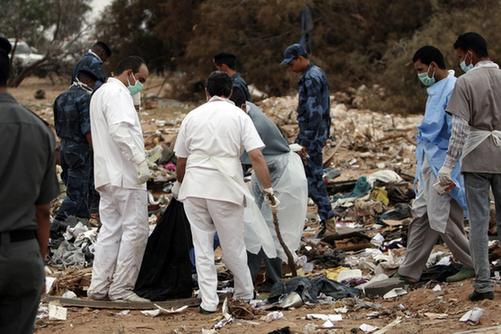 利比亚客机坠毁103人死亡10岁男孩幸存（多图）