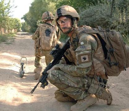 阿富汗“变节”士兵打死3名英军 卡尔扎伊要求调查