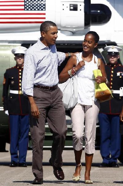 奥巴马12岁女儿“天赋异禀” 身高快赶上老爸