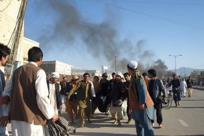 阿富汗2000人抗议美牧师焚烧可兰经 已有5死32伤