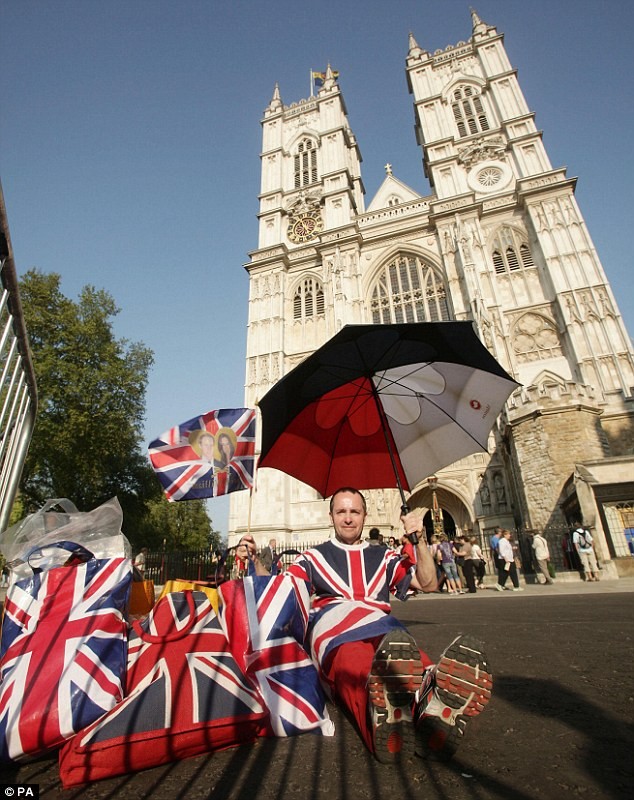 英国人赌威廉婚礼“面面俱到” 超级粉丝提前3天占位置