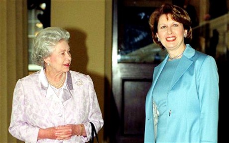 英女王出访前遭炸弹袭击威胁 爱尔兰安保投入2000万英镑