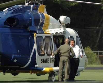 美总统热门候选人乘公务直升机看儿子棒球赛遭猛批
