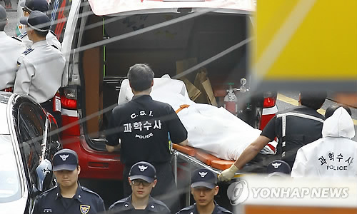 韩国停业储银行长跳楼自杀 遗书称愿一人承担责任