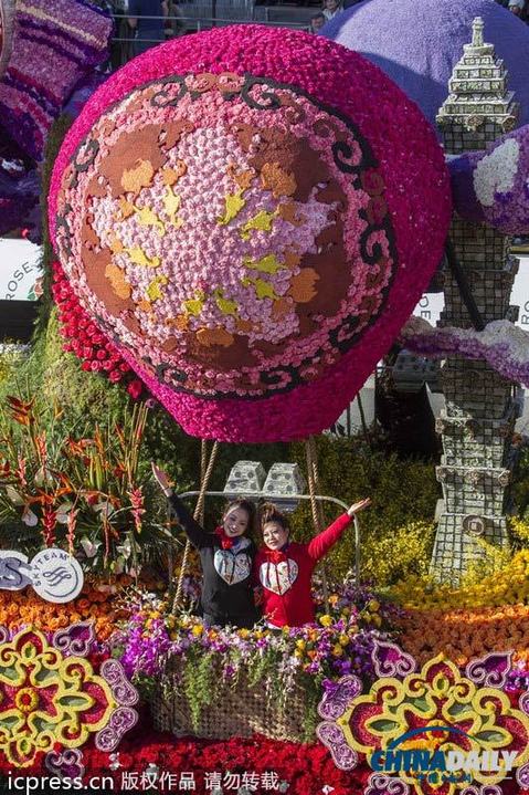 美国加州玫瑰花车游行迎马年 中国元素花车获奖