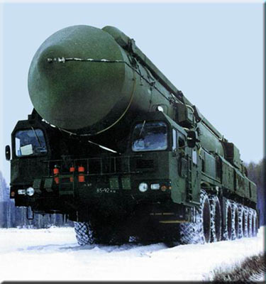 机动型“白杨-M”进入俄火箭兵训练中心