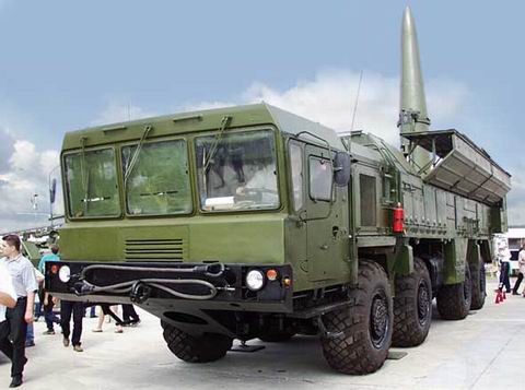 俄首个“伊斯坎德尔”战术导弹营将成军