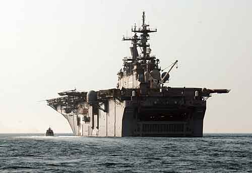 美军“奇尔沙治”号两栖攻击舰完成海试