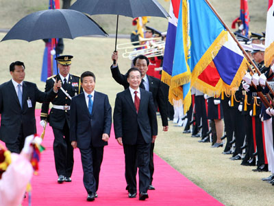 温家宝同卢武铉会谈 提发展关系五点建议