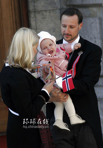 挪威小公主 可爱的没天理了！