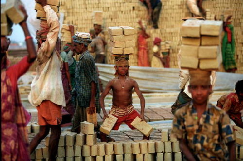 图文：孟拉加国的童工
