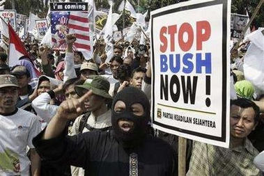 印尼抗议集会民众：布什是恐怖分子