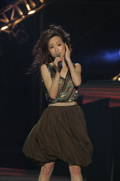 2004MusicRadio中国TOP排行榜颁奖晚会隆重举行