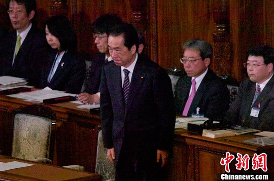 日政坛走马灯5年6换相 新首相也难逃“短命”