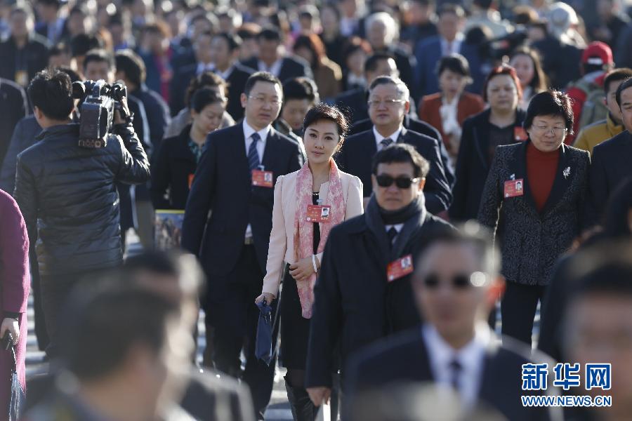 十二届全国人大二次会议在北京闭幕