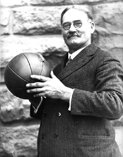 篮球“出生证明”纽约拍出430万天价 百年前所定最初规则
