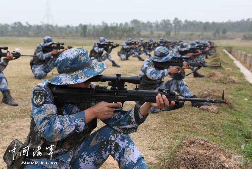 探秘：海军狙击手锤炼百发百中神技