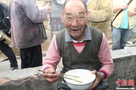 芦山地震救援彰显中国进步