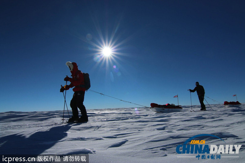 哈里王子向着南极前进 胡子浓密男人味十足