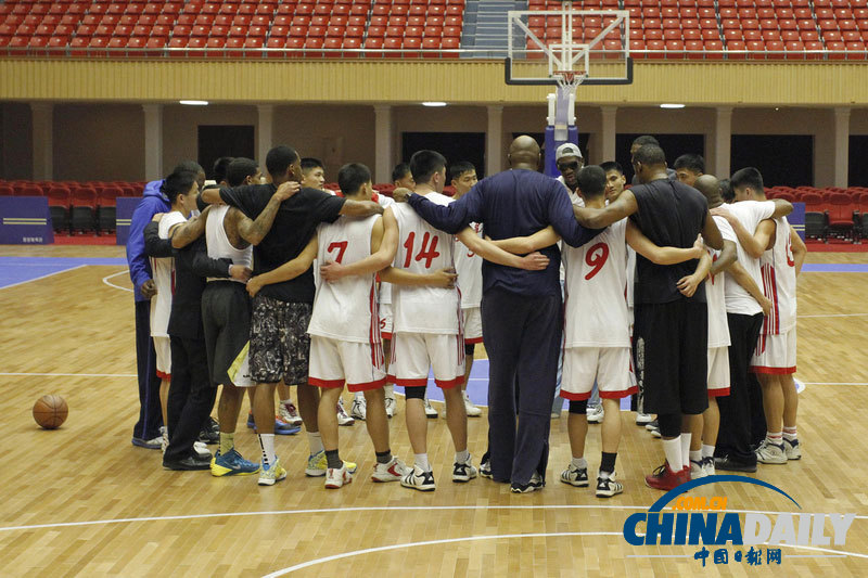 前NBA明星队朝鲜篮球场练习 备战友谊赛为金正恩庆生