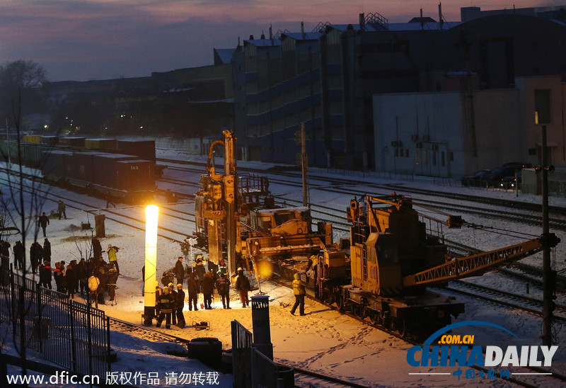 俄罗斯施工失误 混凝土桩穿透地铁隧道致交通停滞