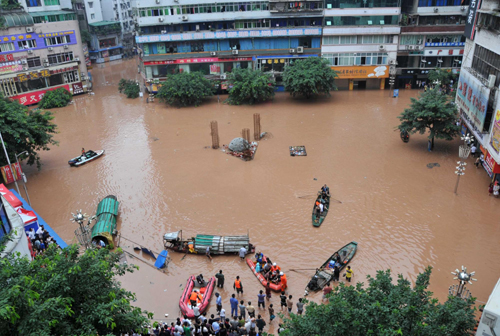 Residents along Yangtze River brace for floods